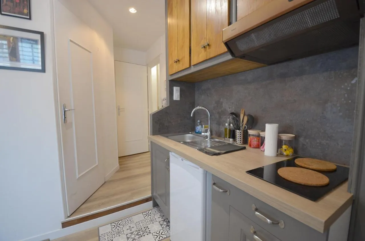 Studio + Balcon + Parking - Ultra Centre Apartment Annecy France
