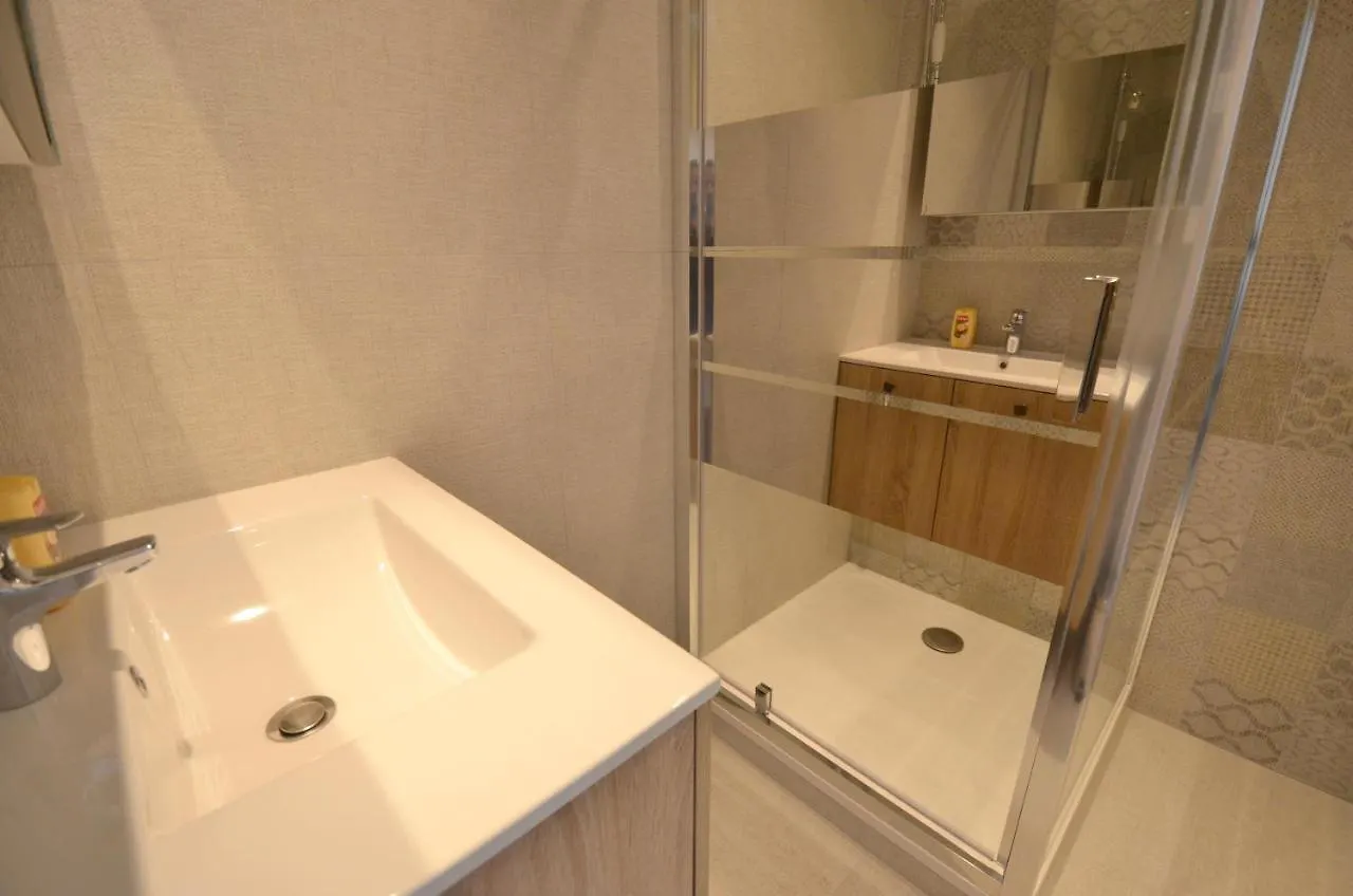 Studio + Balcon + Parking - Ultra Centre Apartment Annecy